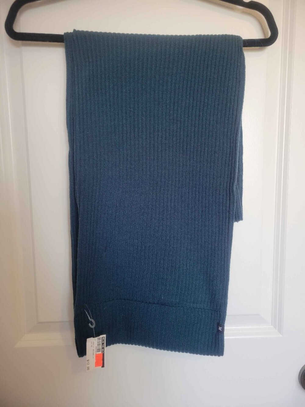 HURLEY blue infinity scarf